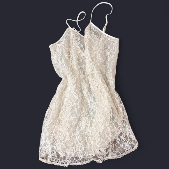 Vintage Victoria’s Secret White lace slip dress with adjustable straps #fairycor - Picture 1 of 2